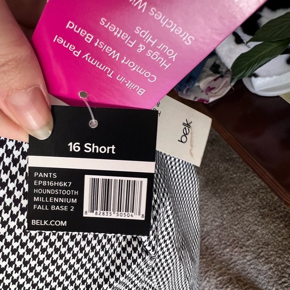 NWT Kim Rogers pull on straight pants with tummy control size 16 short. - Picture 12 of 16